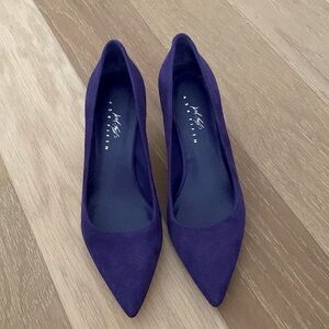Lord & Taylor Deson blue heels suede size 7.5